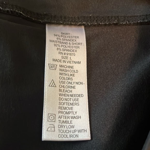 Cypress Club Skort size Large, black - Picture 4 of 8